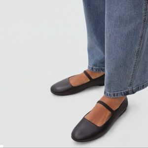 Everlane black leather Mary Jane flats